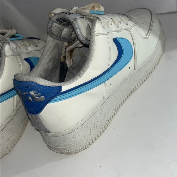 Nike Men's White and Light Blue Sneakers - Picture 8 of 12